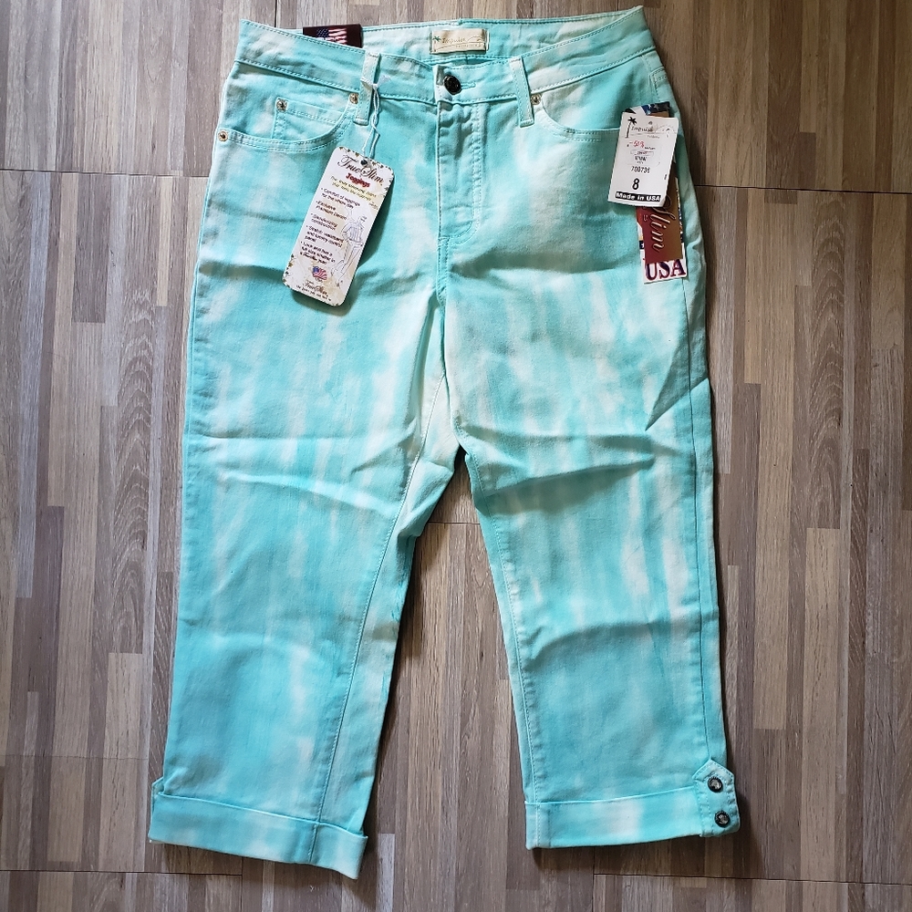 True Slim Tie Dye Capris Jeggings
